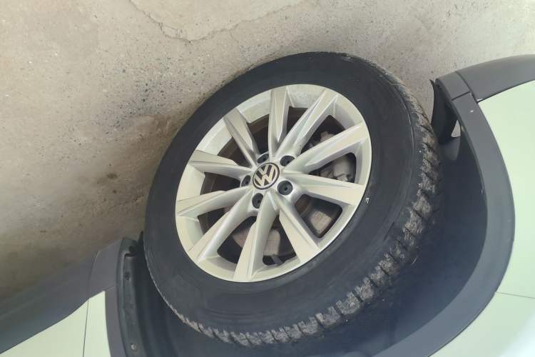 Used Volkswagen Tiguan L 2017 300TSI Automatic Two-Wheel Drive Silk Road Comfort Edition