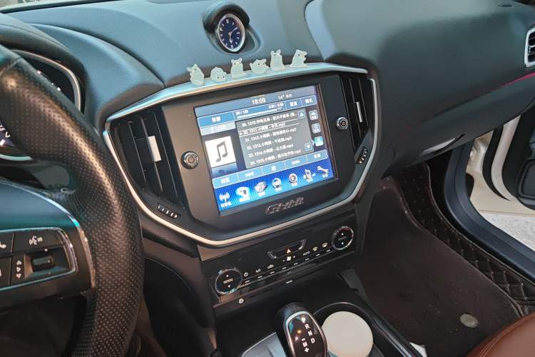 Used Maserati Ghibli 2014 3.0T Standard Edition Audio And AC Panel