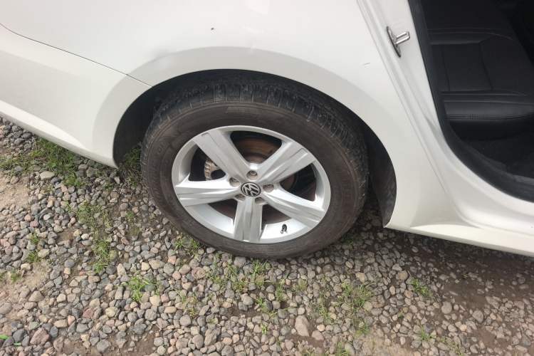 Used Volkswagen Lavida 2017 1.6L Automatic Fashion Edition
