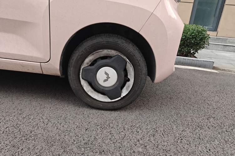 Used Wuling Hongguang MINIEV 2022 Macaron Premium Model – Lithium Iron Phosphate