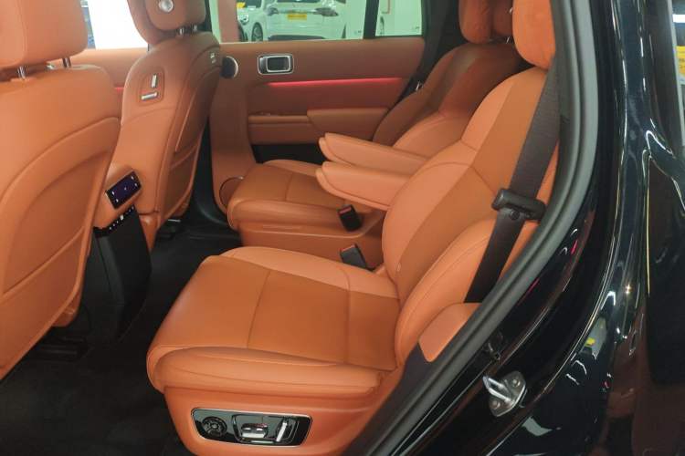 Used Li Auto L8 2025 Max Smart Refresh Edition
