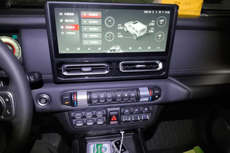 Used 212 T01 2024 2.0T Explorer