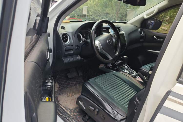 Used Nissan Terra 2018 2.5L Automatic 4x4 Flagship Edition
