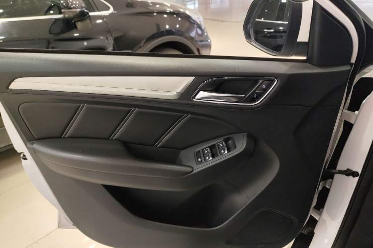 Used Roewe RX5 New Energy 2019 eRX5 50T Internet-Enhanced Flagship Edition
