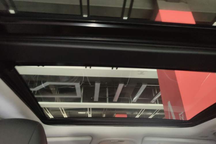 Used Jeep Cherokee 2019 2.0T Four-Wheel Drive Exploration Edition + Autonomous Driving Smart Package China V