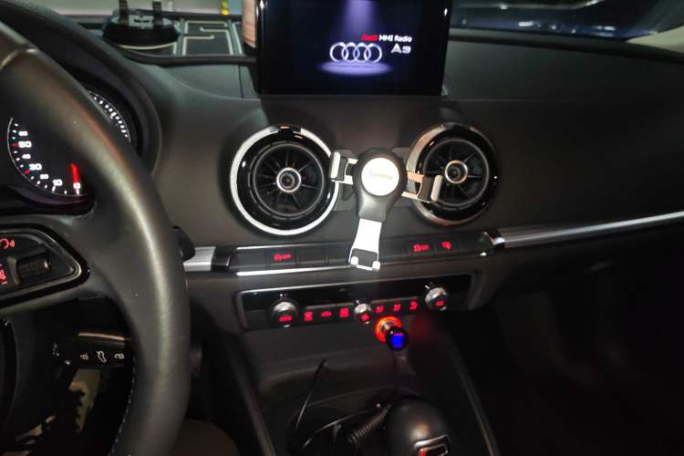 Used Audi A3 2014 Limousine 40 TFSI S line Comfort Model Audio And AC Panel