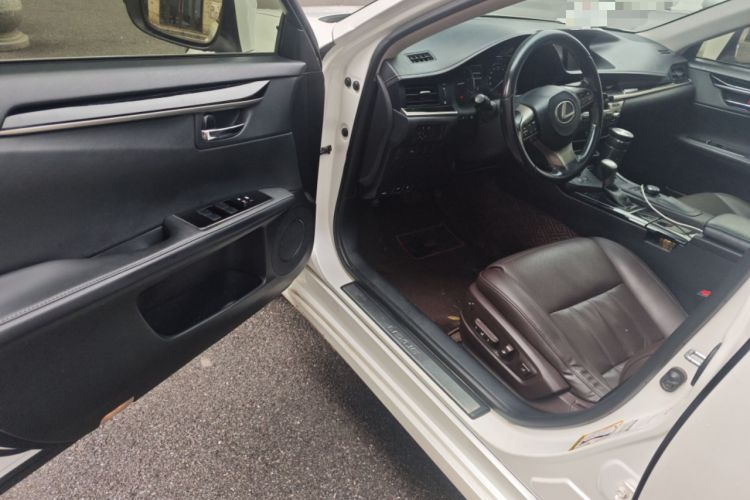 Used Lexus ES 2017 200 30th Anniversary Edition
