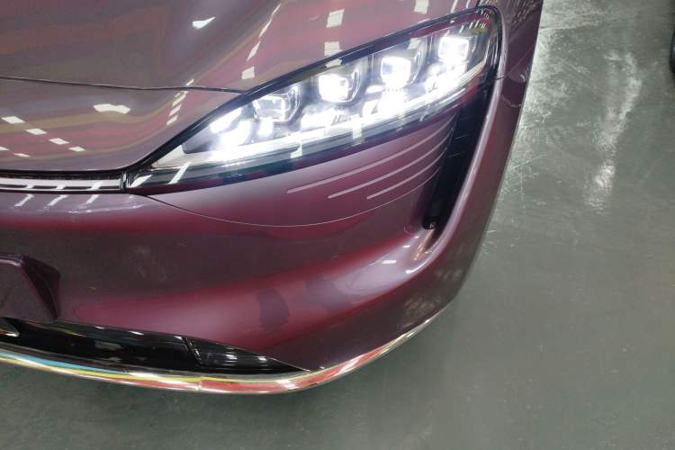 Used Hima Luxeed R7 2024 All-Electric 736 km Ultra
