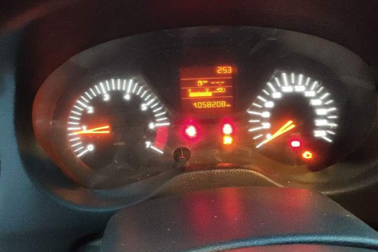 Used Citroen Elysee 2015 Zhishang Edition 1.6L Manual Fashion Model