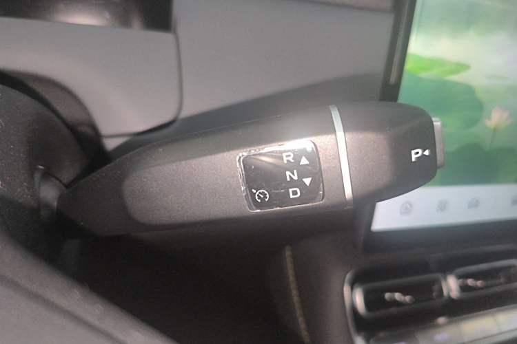 Used CHANGAN NEVO Q05 2026 Model 405Air Gear Lever
