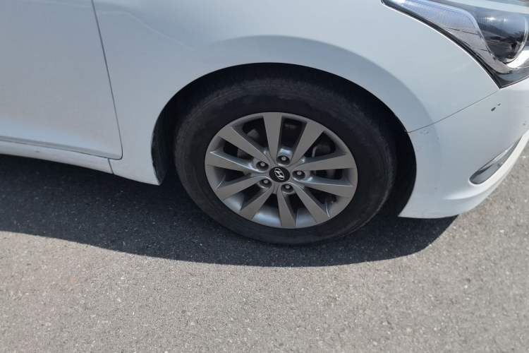 Used Hyundai Mistra 2014 1.8L Automatic Smart GLS
