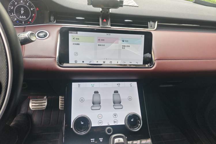 Used Land Rover Range Evoque 2020 249 PS R-DYNAMIC SE Sport Technology Edition Audio And AC Panel