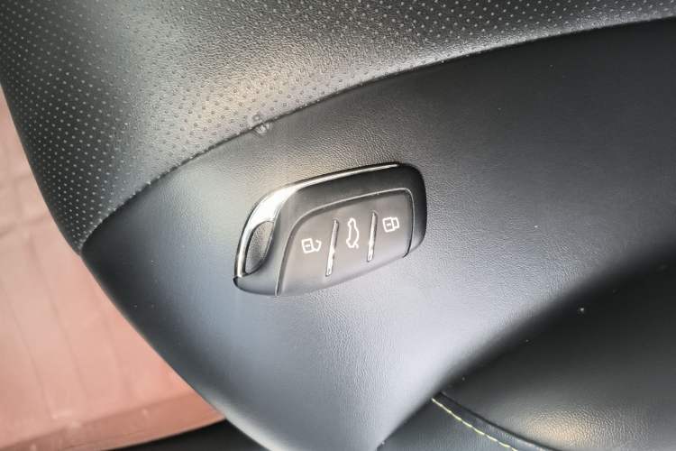 Used Roewe i5 2021 Revised Version 1.5L CVT Diamond Edition
