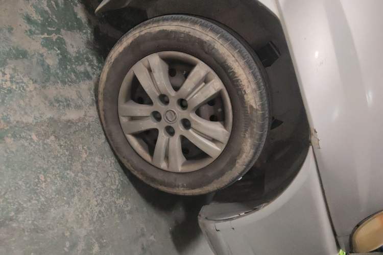 Used FORTHING Lingzhi 2012 Commercial Version 1.6L Special Offer Model