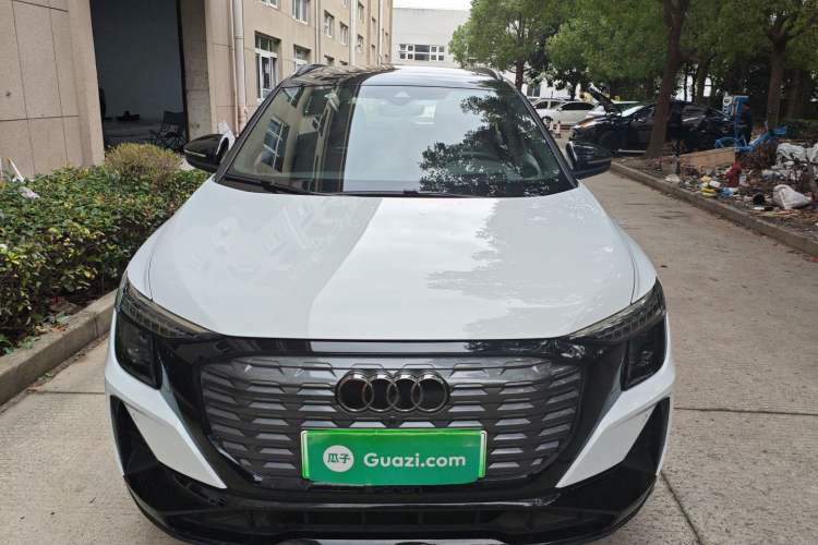 Used Audi Q5 e-tron 2022 40 e-tron Starlight Edition Mech Kit