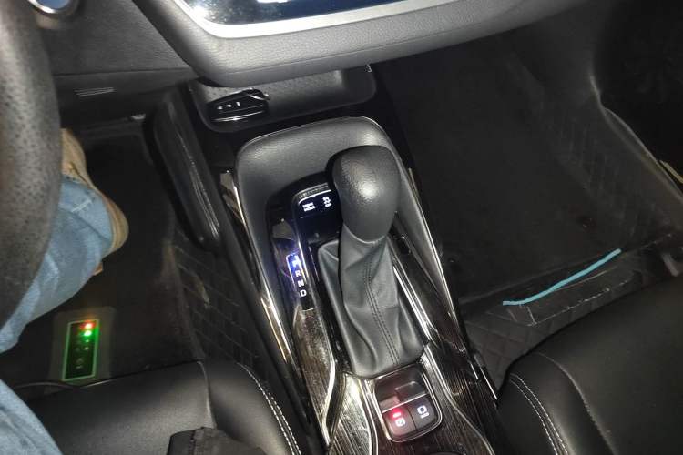 Used Toyota Corolla 2021 Dual-Motor 1.8L E-CVT Elite Edition
