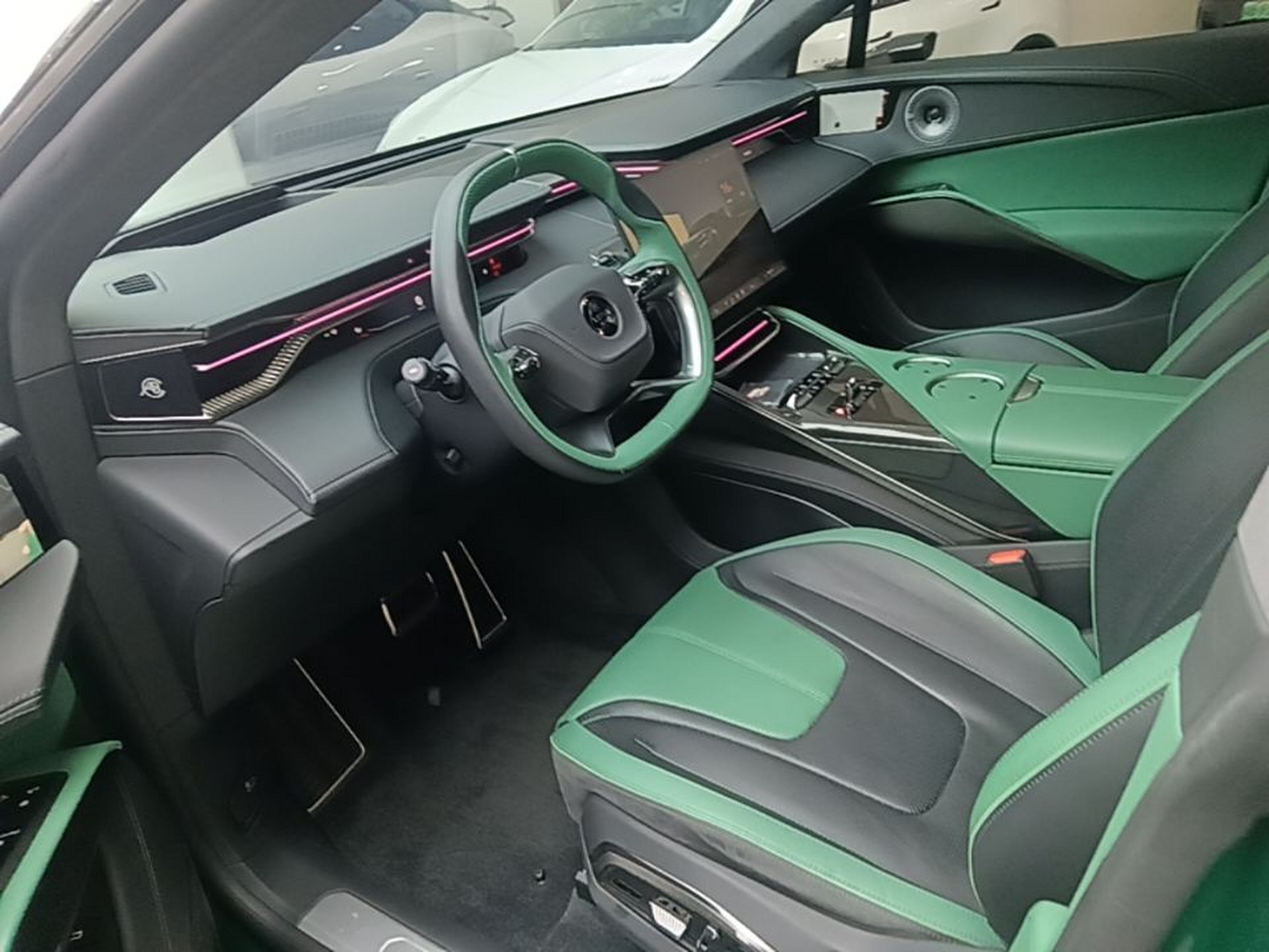 Vordere Reihe im Auto