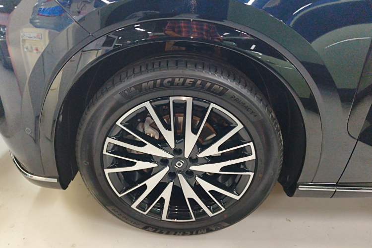 Used CHANGAN NEVO Q07 2025 215 Flagship PLUS Exterior 4