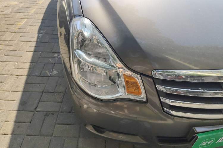 Used Nissan Sylphy 2009 1.6XL Automatic Luxury Sunroof Edition Right Front Headlight