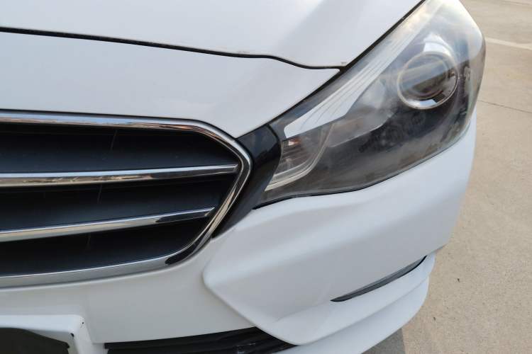 Used Soueast V5 Lingzhi 2015 Plus 1.5L Manual Smart Edition Left Front Headlight