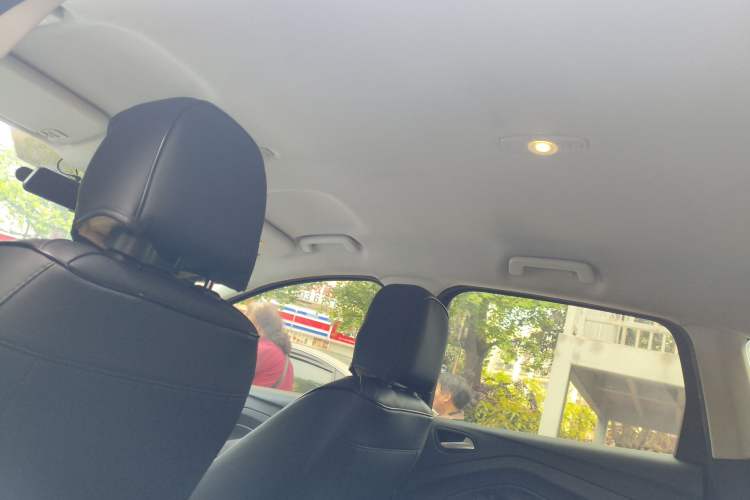 Used Ford Kuga 2013 1.6L GTDi Two-Wheel-Drive Comfort Model
