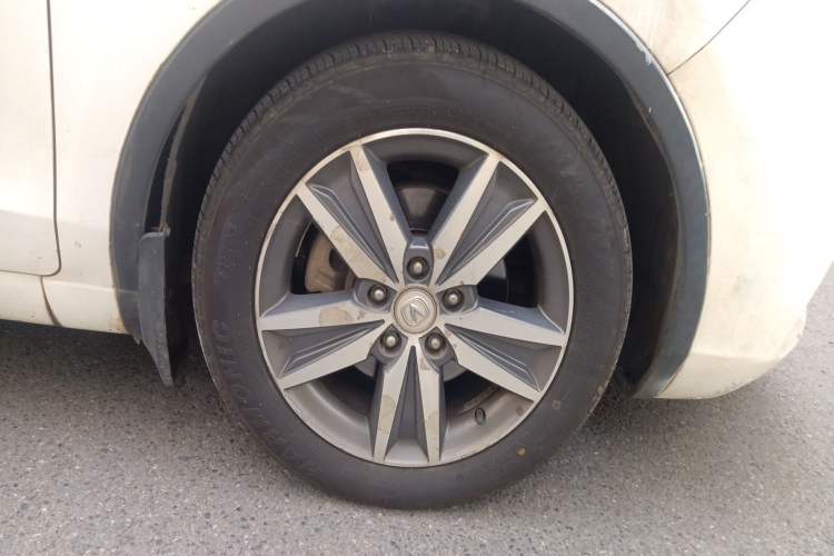 Used CHANGAN Eado 2016 1.6L Automatic Junku Model Right Front Wheel Hub