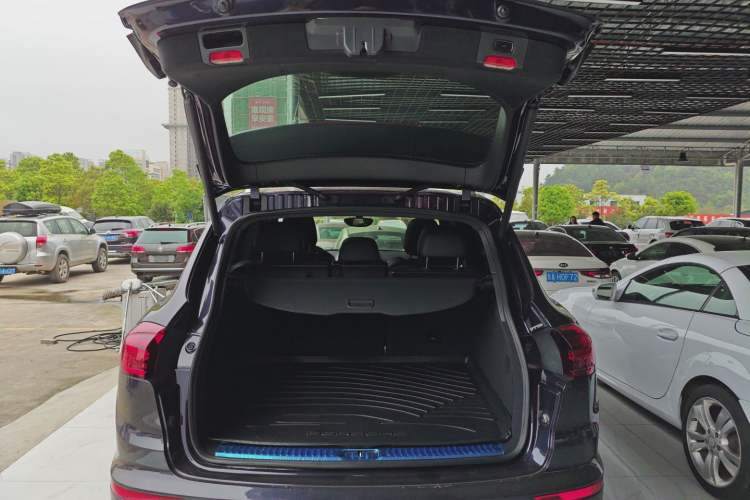 Used Porsche Cayenne 2016 Cayenne 3.0T Trunk