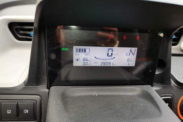 Used Wuling Hongguang MINIEV 2022 Macaron Fashion Model Lithium Iron Phosphate Odometer Close Up