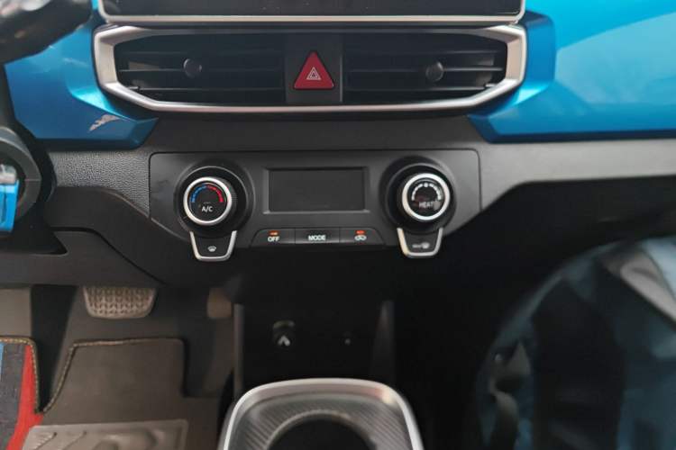 Used BAIC New Energy EC3 2019 Dynamic Edition Audio And AC Panel