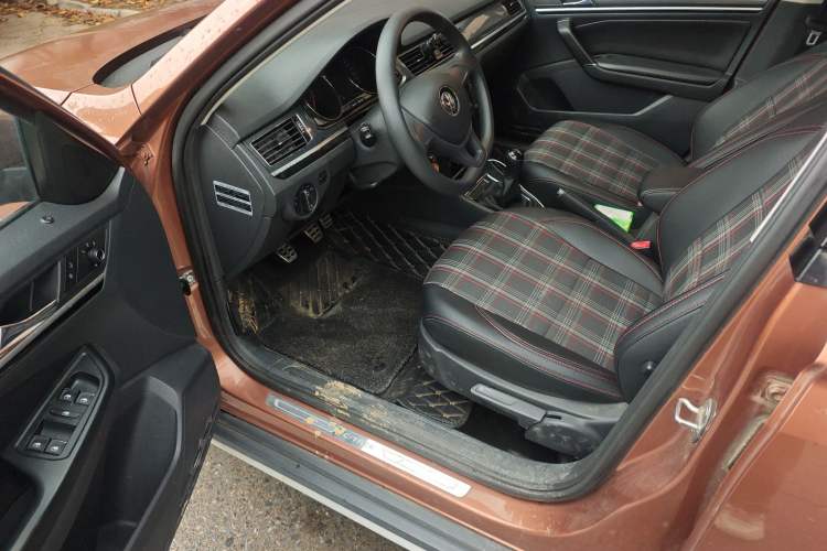 Used Volkswagen C-TREK 2017 1.6L Manual Comfort Model