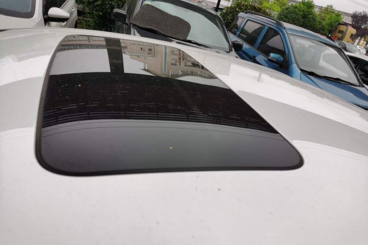 Used Chevrolet Monza 2022 Light Hybrid Redline 320T Dual-Clutch Thrilling Edition