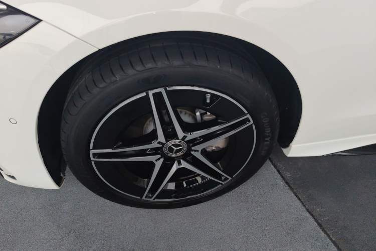 Used Mercedes-Benz C-Class 2025 C 260 L Obsidian Night Sport Edition Exterior 4