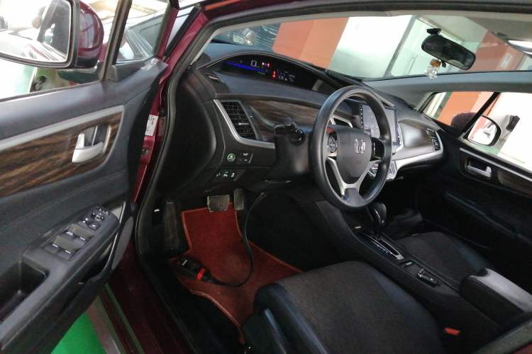 Used Honda Jade 2017 1.8L automatic Comfort version 5 seats