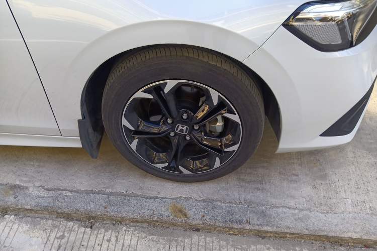 Used Honda Civic 2023 2.0L eHEV Sharp Edition Right Front Wheel Hub