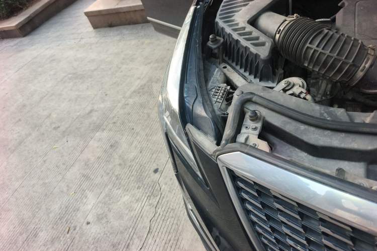 Used Cadillac XT5 2020 Revised Version 28T Luxury Edition Right Front Headlight