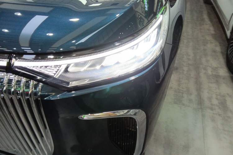 Used VOYAH Dream 2025 PHEV Four-Wheel-Drive Flagship Kunpeng Edition Left Front Headlight