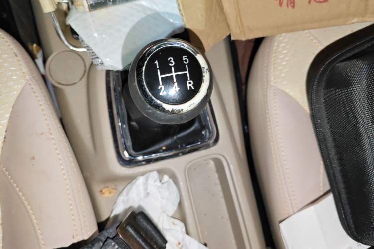 Used Jinbei 750 2015 1.5L Comfort Model
