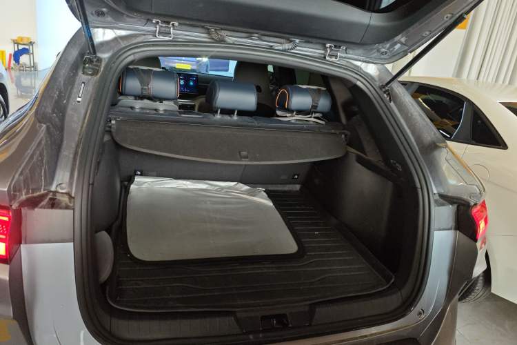 Used BYD Song PLUS New Energy 2024 Honor Edition EV 520km Luxury Model Trunk