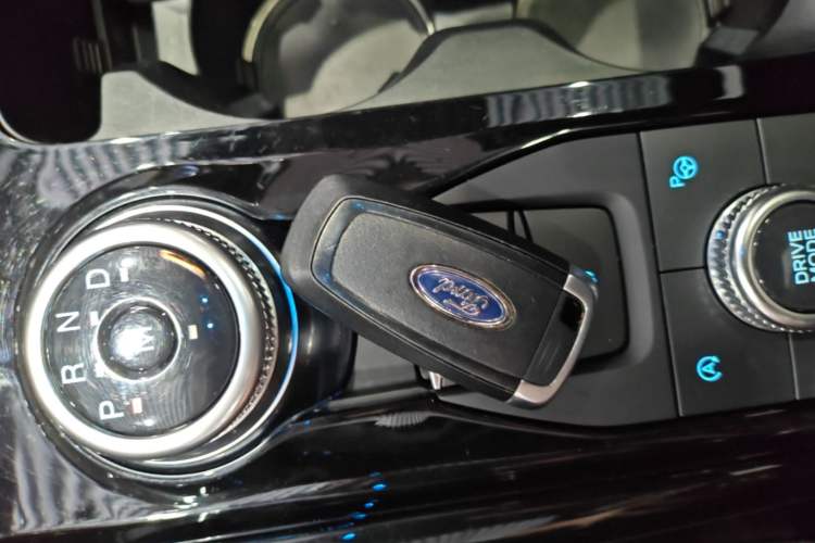 Used Ford Explorer 2020 EcoBoost 285 4x4 Titanium Edition 7-Seater
