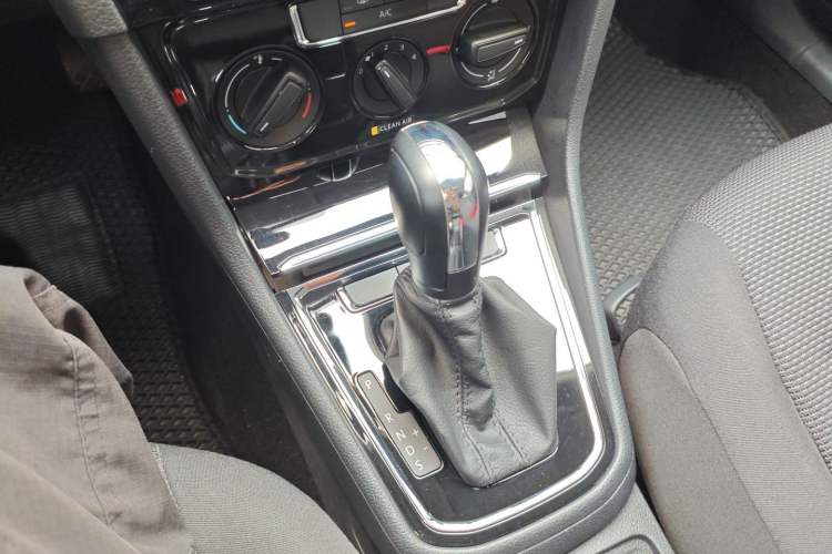 Used Volkswagen Bora 2019 Bora Legend 1.5L Automatic Leading Model China VI Standard Gear Lever