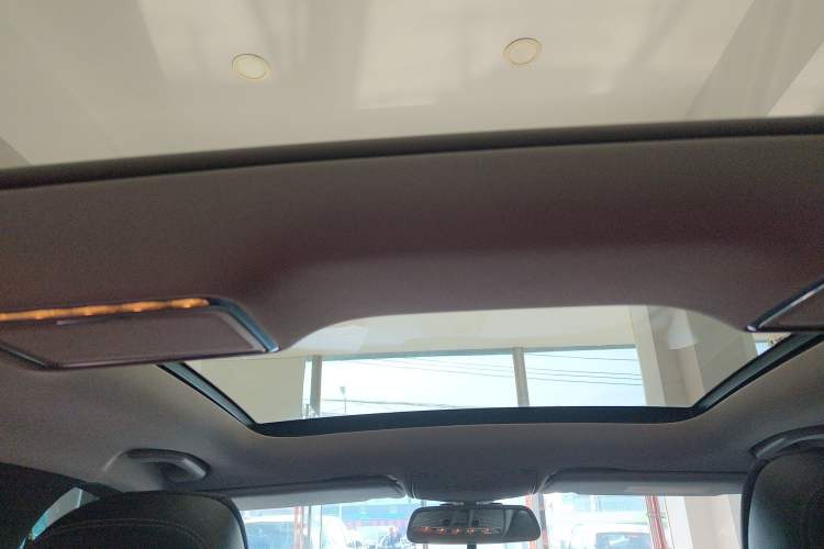 Used Mercedes-Benz C-Class 2017 Facelift C 200 L Sport Edition