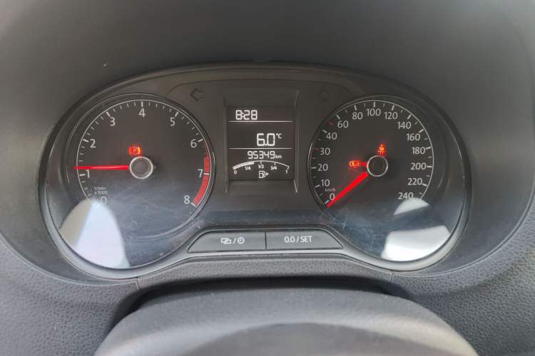 Used Volkswagen Polo 2016 1.4L Manual Fashion Model
