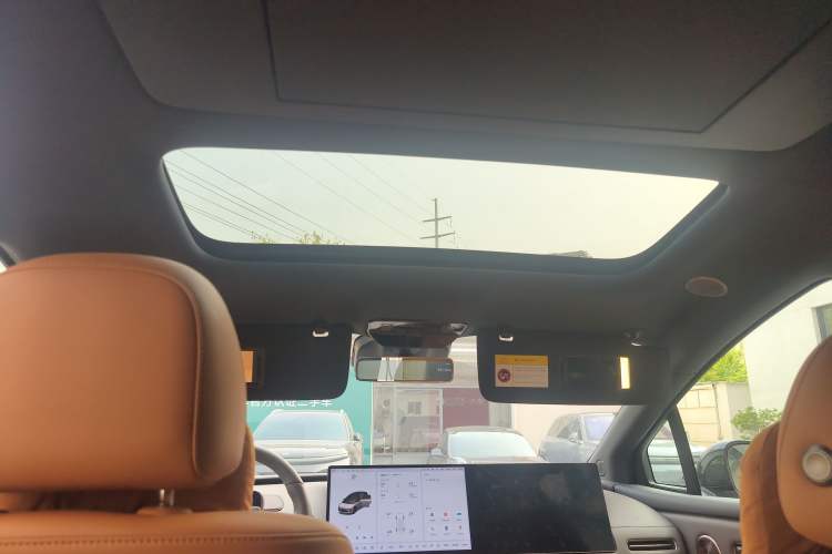 Used Li Auto i8 2025 Model Standard Version Headliner