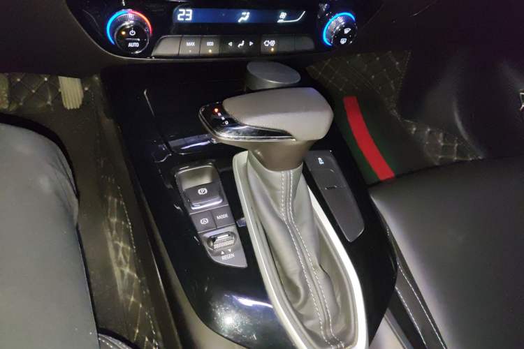 Used Chevrolet Menlo 2022 Star Enjoyment Edition Plus Gear Lever