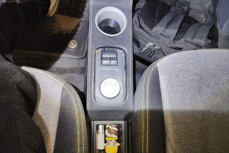 Used Chery QQ QQ Ice Cream 2022 170km Sundae Phosphate Lithium-Ion
