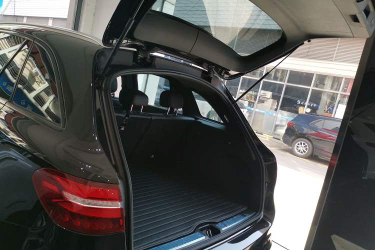 Used Mercedes-Benz GLC AMG 2017 AMG GLC 43 4MATIC Trunk