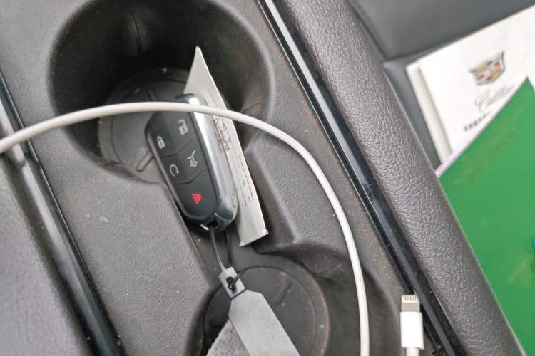 Used Cadillac XT5 2018 25T Luxury Model Vehicle Key