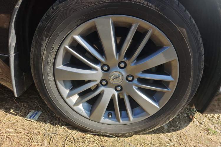 Used Nissan Teana 2011 Duke 2.5L XV Luxury Edition Right Front Wheel Hub