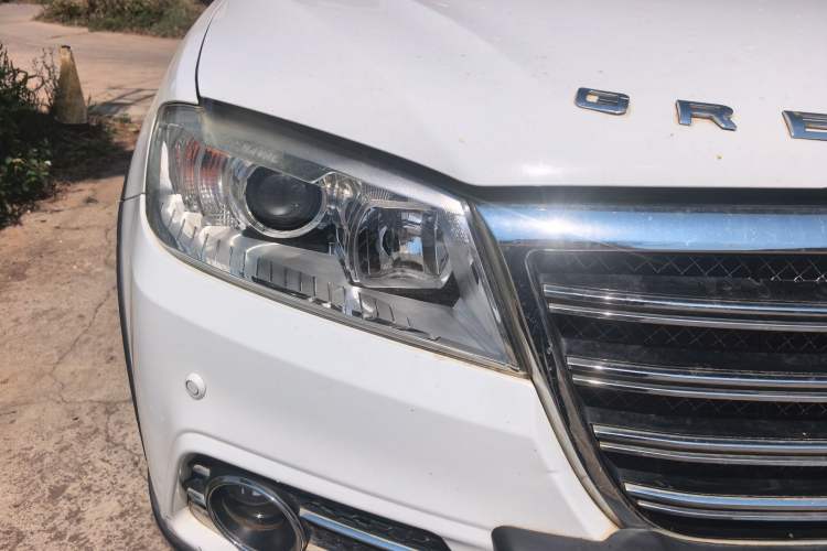 Used Haval H6 2014 Sport Version 1.5T Manual Two-Wheel Drive Elite Edition Right Front Headlight