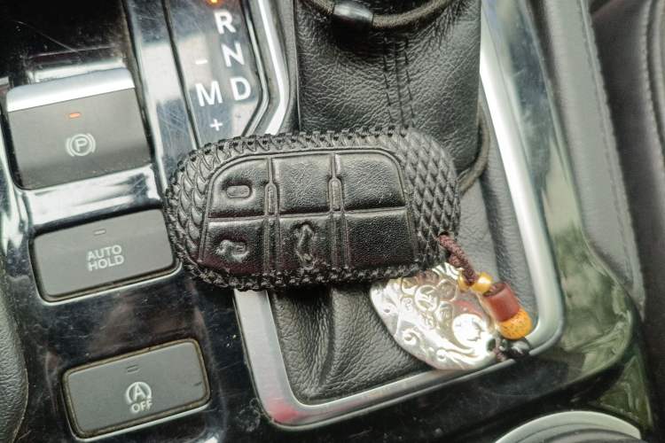 Used Jeep Grand Commander 2018 2.0T Four-Wheel Drive Prestige Edition China V Vehicle Key